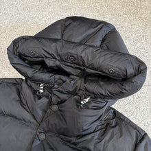 Load image into Gallery viewer, Moncler Grenoble Eggstock Black Size 5
