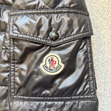 Load image into Gallery viewer, Moncler Lauros Black Size 4

