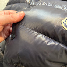 Load image into Gallery viewer, Moncler Tibb Gilet Navy Size 5
