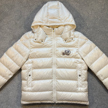 Load image into Gallery viewer, Moncler Bramant White Size 6
