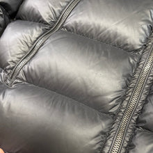 Load image into Gallery viewer, Moncler Pascal Black Size 6
