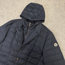 Load image into Gallery viewer, Moncler Vallot Navy Size 7
