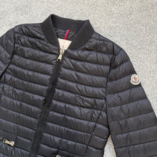 Load image into Gallery viewer, Women’s Moncler Blen Black Size 2
