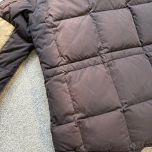 Load image into Gallery viewer, Moncler Beaumont Beige &amp; Navy Size 5
