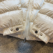 Load image into Gallery viewer, Moncler Bramant White Size 6
