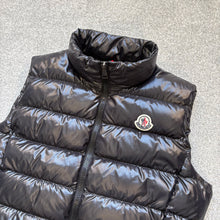Load image into Gallery viewer, Women’s Moncler Ghany Gilet Black Size 2
