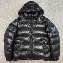 Load image into Gallery viewer, Moncler Maya Black Size 5
