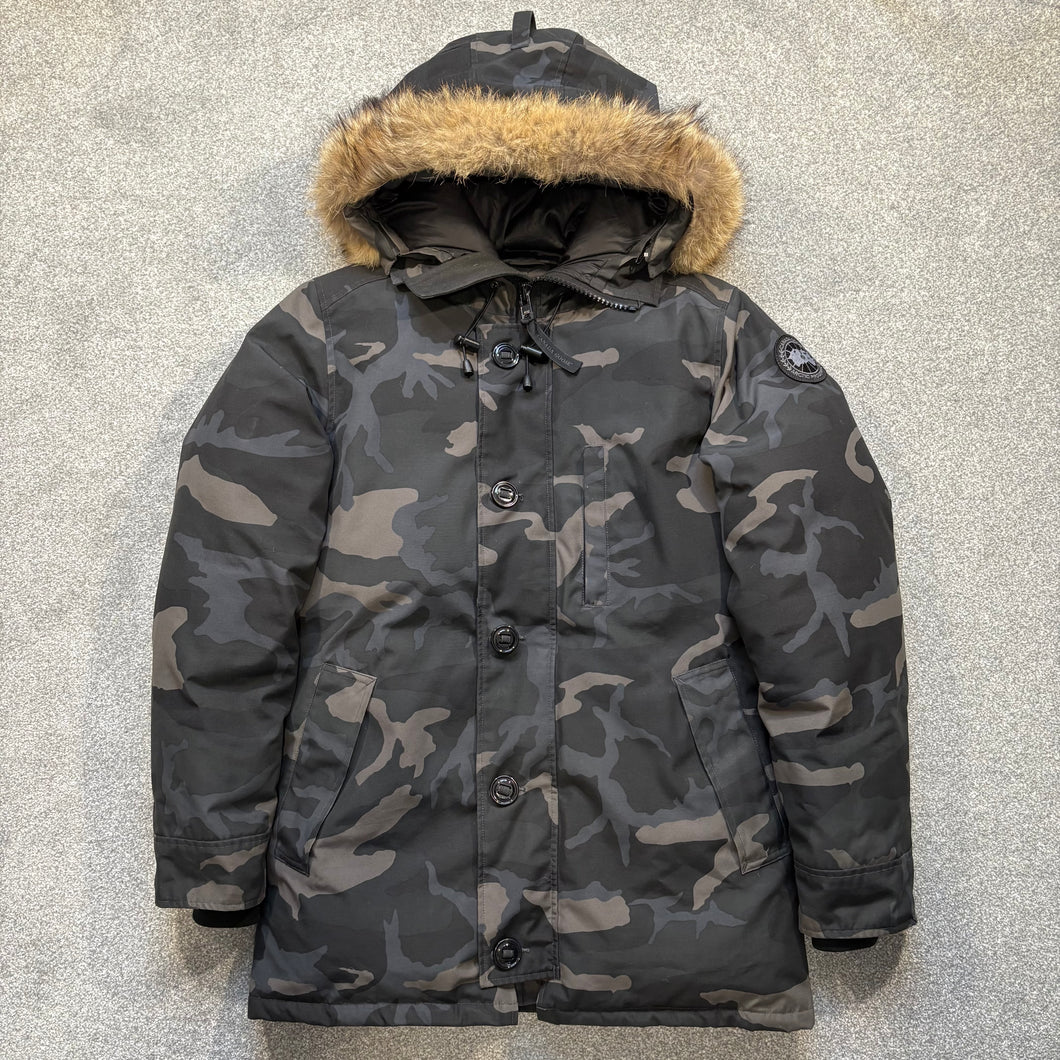 Canada Goose Chateau Parka Black Camo Size Medium