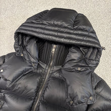 Load image into Gallery viewer, Moncler Pascal Black Size 6
