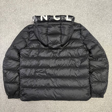 Load image into Gallery viewer, Moncler Salzman Black Size 6
