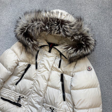 Load image into Gallery viewer, Women’s Moncler Aphrotiti White Size 2
