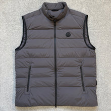 Load image into Gallery viewer, Moncler Gordes Gilet Grey Size 4
