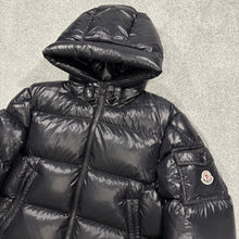 Load image into Gallery viewer, Moncler Ecrins Black Size 2
