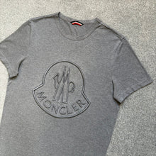 Load image into Gallery viewer, Moncler T-Shirt Grey Size Small
