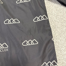 Load image into Gallery viewer, Moncler Mikael Windbreaker Black Size 5
