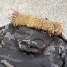 Load image into Gallery viewer, Canada Goose Chateau Parka Black Camo Size Medium
