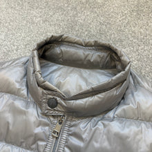 Load image into Gallery viewer, Moncler Gui Gilet Grey Size 3
