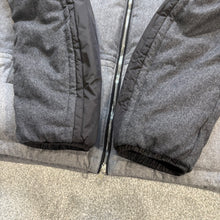 Load image into Gallery viewer, Moncler Rouve Grey &amp; Black Size 6
