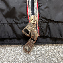 Load image into Gallery viewer, Moncler Portneuf Black Size 1
