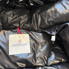 Load image into Gallery viewer, Moncler Montbeliard Black Size 5
