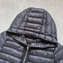 Load image into Gallery viewer, Women’s Moncler Raie Black Size 1
