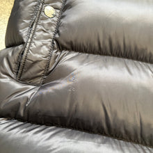 Load image into Gallery viewer, Moncler Arves Black Size 4
