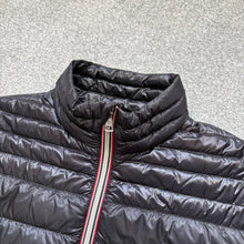 Load image into Gallery viewer, Moncler Daniel Black Size 3
