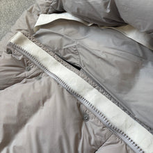 Load image into Gallery viewer, Canada Goose Everett Grey Size XL
