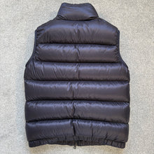 Load image into Gallery viewer, Moncler Sovex Gilet Navy Size 3
