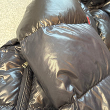 Load image into Gallery viewer, Moncler Gary Navy Size 5
