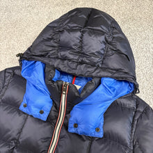 Load image into Gallery viewer, Moncler Lefranc Navy Size 2
