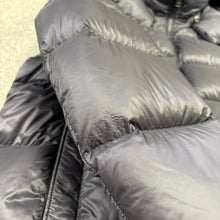 Load image into Gallery viewer, Moncler Willm Navy Size 3
