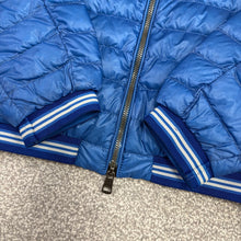 Load image into Gallery viewer, Moncler David Blue Size 2
