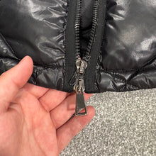 Load image into Gallery viewer, Women’s Moncler Echinops Black Size 4
