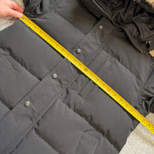 Load image into Gallery viewer, Canada Goose Carson Black Size Large

