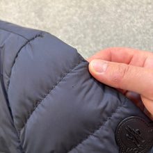 Load image into Gallery viewer, Moncler Mirmande Navy Size 2
