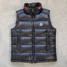 Load image into Gallery viewer, Moncler Ouse Gilet Navy Size 2
