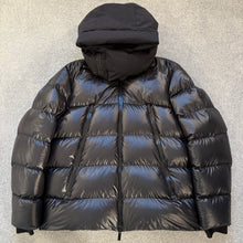 Load image into Gallery viewer, Moncler Zubair Black Size 6
