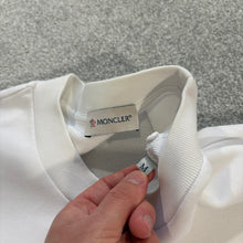 Load image into Gallery viewer, Moncler ETE Sweatshirt White Size Medium
