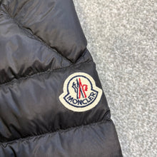Load image into Gallery viewer, Moncler Daniel Black Size 7
