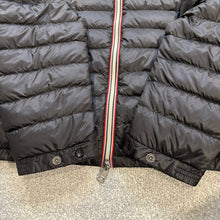Load image into Gallery viewer, Moncler Daniel Black Size 7
