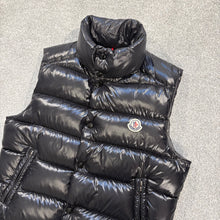 Load image into Gallery viewer, Moncler Tib Gilet Black Size 1
