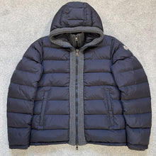 Load image into Gallery viewer, Moncler Canut Navy Size 5
