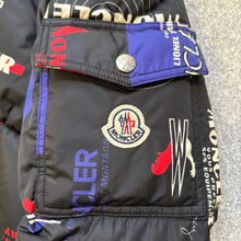 Load image into Gallery viewer, Moncler Wilson Black Print Size 4
