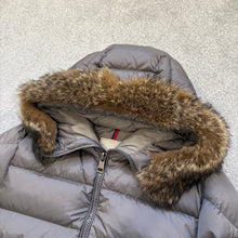 Load image into Gallery viewer, Moncler Byron Grey Size 6
