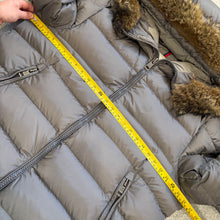 Load image into Gallery viewer, Moncler Byron Grey Size 6
