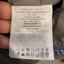 Load image into Gallery viewer, Moncler Byron Grey Size 6
