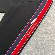 Load image into Gallery viewer, Moncler Zip-Up Black Age 14
