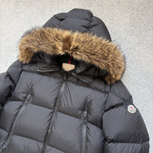 Load image into Gallery viewer, Moncler Veyre Black Size 3

