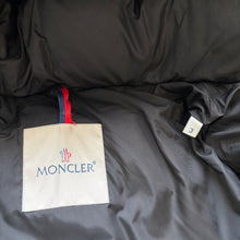 Load image into Gallery viewer, Moncler Veyre Black Size 3
